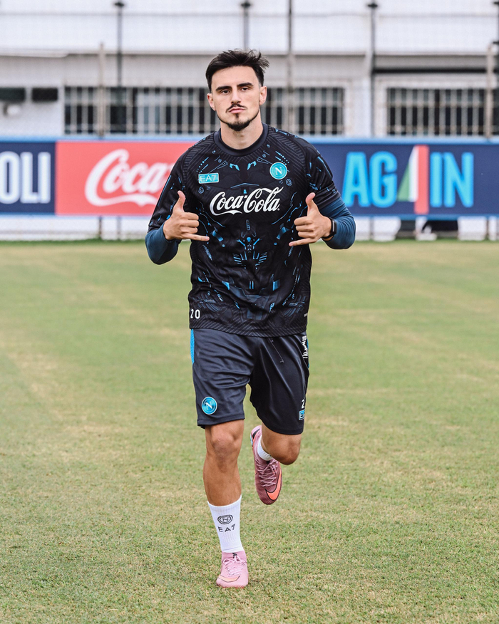 一竞技网站关于转会期国王杯焦点战，AC米兰止住颓势，态度坚定，资深球员宣示担当的信息