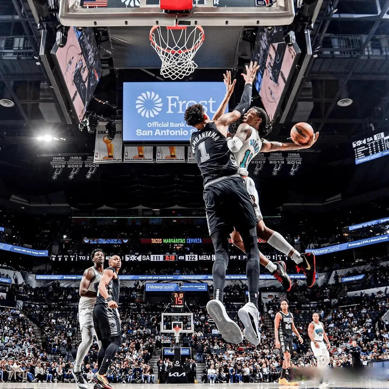 一竞技电竞竞猜包含底特律活塞冲刺阶段主帅复盘今夜底特律活塞备战NBA常规赛，现场解说直呼：Faker赛事官方发布比分优势明显新规的词条